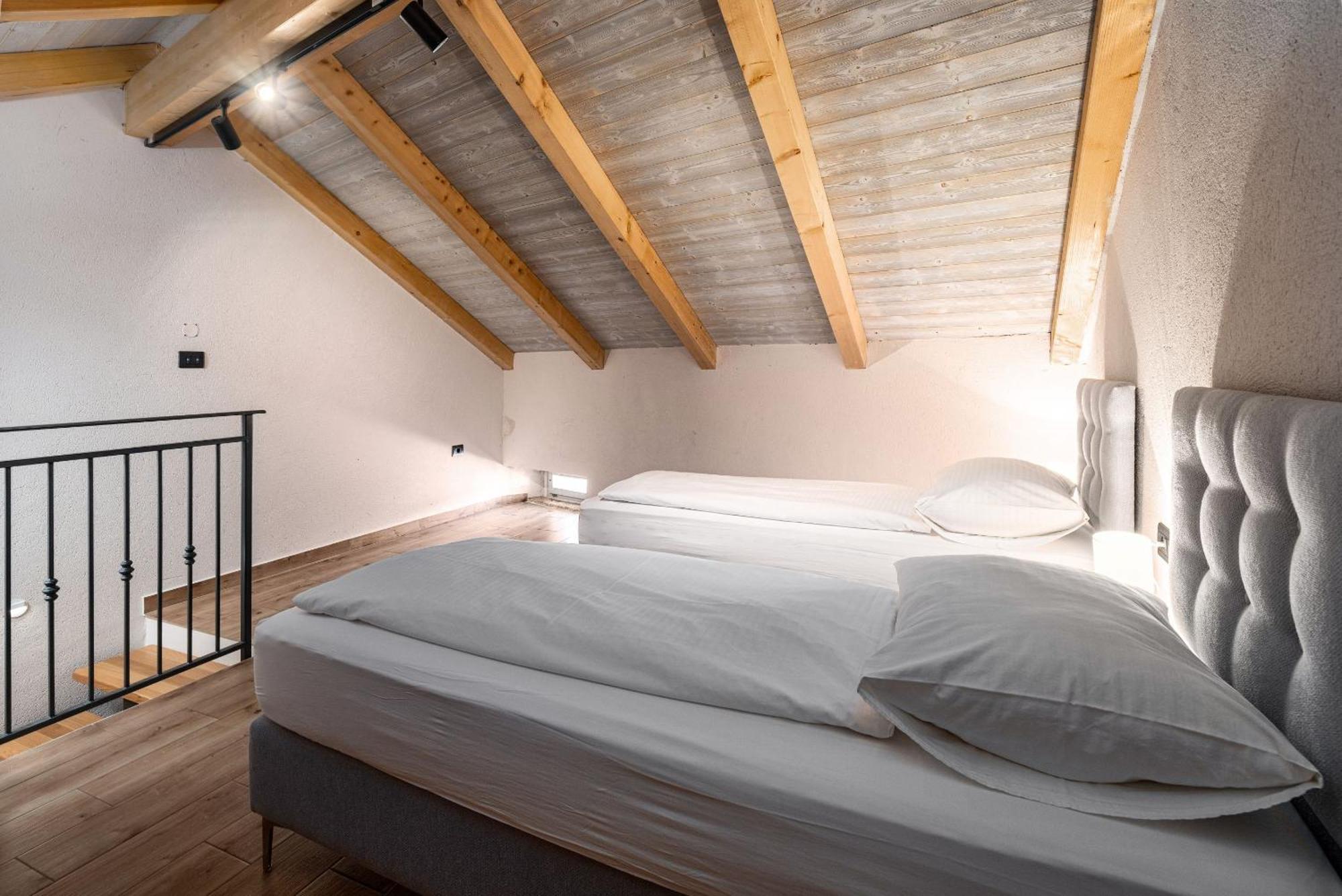 Della Croce Bed&Breakfast Svetvinčenat Esterno foto