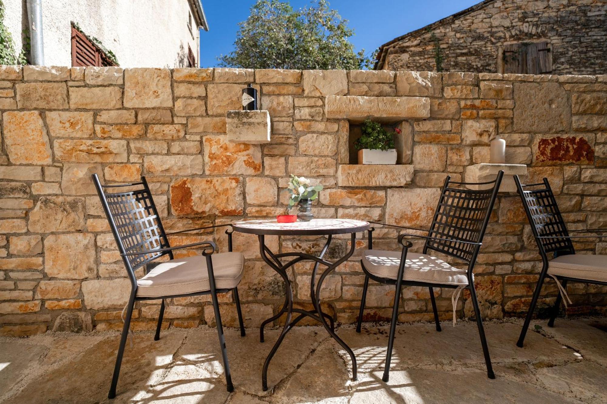 Della Croce Bed&Breakfast Svetvinčenat Esterno foto