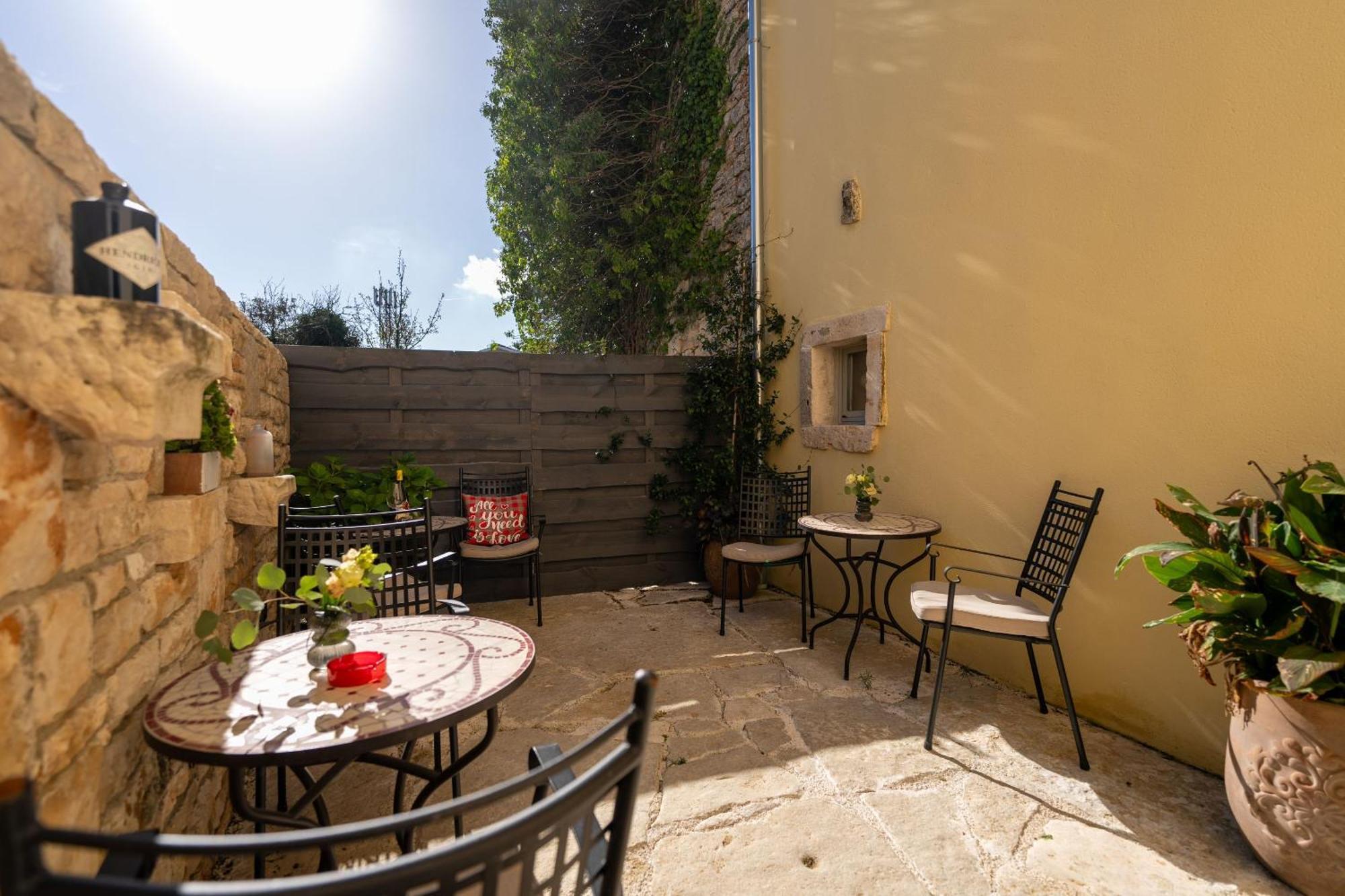 Della Croce Bed&Breakfast Svetvinčenat Esterno foto