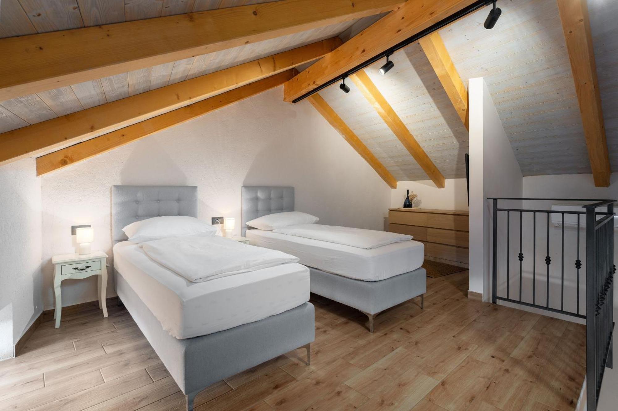 Della Croce Bed&Breakfast Svetvinčenat Esterno foto