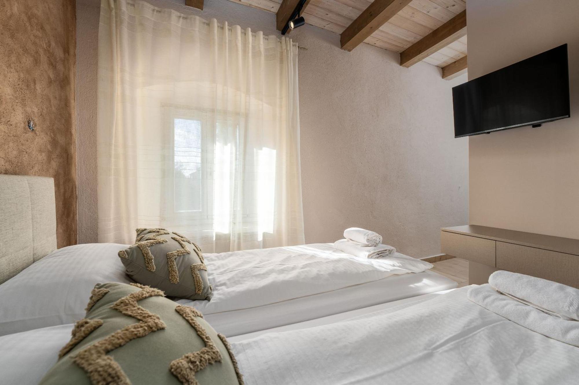 Della Croce Bed&Breakfast Svetvinčenat Esterno foto
