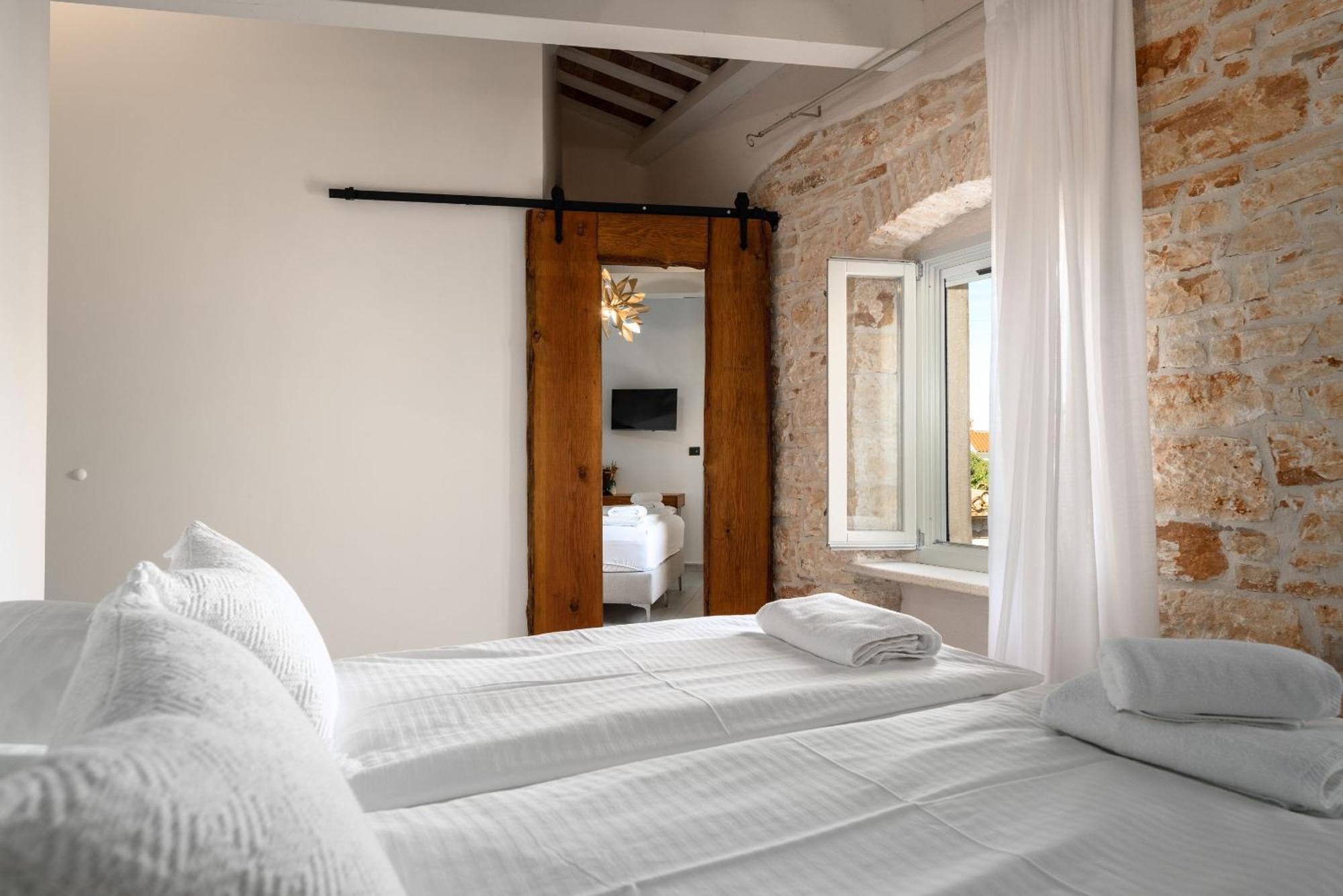 Della Croce Bed&Breakfast Svetvinčenat Esterno foto